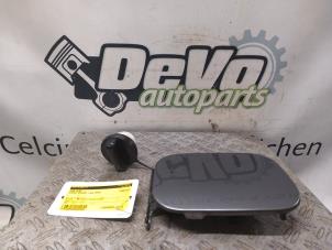 Used Tank cap cover Nissan Qashqai (J11) 1.2 DIG-T 16V Price € 60,50 Inclusive VAT offered by DeVo Autoparts