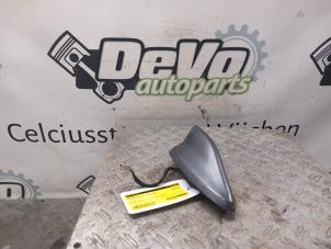 Used Antenna Nissan Qashqai (J11) 1.2 DIG-T 16V Price € 78,65 Inclusive VAT offered by DeVo Autoparts