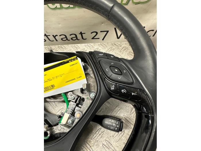 Steering wheel from a Toyota C-HR (X1,X5) 1.8 16V Hybrid 2018
