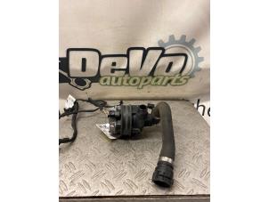 Used Water pump Mercedes GLC (X253) 2.2 220d 16V BlueTEC 4-Matic Price € 121,00 Inclusive VAT offered by DeVo Autoparts