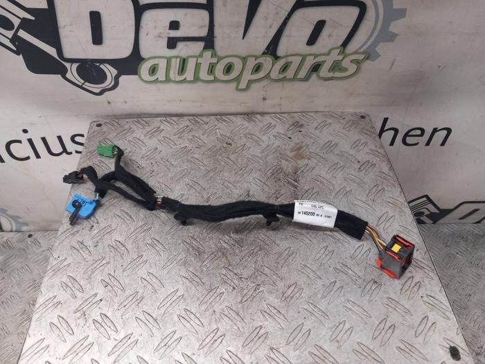 Używane Kabel (rózne) Peugeot 3008 II (M4/MC/MJ/MR) 2.0 GT BlueHDi 180 16V Cena € 30,25 Z VAT oferowane przez DeVo Autoparts