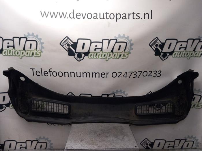 Używane Parawan Ford Kuga II (DM2) 1.5 EcoBoost 16V 150 Van Cena € 78,65 Z VAT oferowane przez DeVo Autoparts