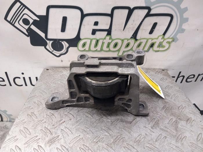 Support moteur d'un Ford C-Max (DXA) 1.5 Ti-VCT EcoBoost 150 16V Van 2018