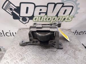 Support moteur d'un Ford C-Max (DXA) 1.5 Ti-VCT EcoBoost 150 16V Van 2018