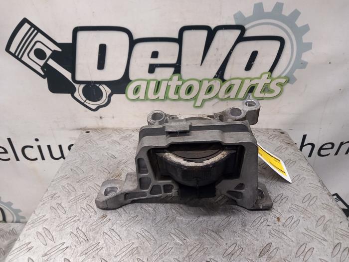 Used Engine mount Ford Kuga II (DM2) 1.5 EcoBoost 16V 150 Van Price € 48,40 Inclusive VAT offered by DeVo Autoparts