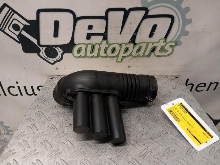 Begagnade Lufttratt Volkswagen Golf VII (AUA) 1.4 TSI 16V Pris € 18,15 Inklusive moms erbjuds av DeVo Autoparts