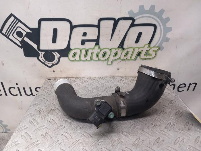 Gebrauchte Intercooler Rohr Kia Sportage (QL) 1.6 T-GDI 177 16V 4x4 Preis € 36,30 Mit Mehrwertsteuer angeboten von DeVo Autoparts