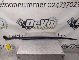 Usagé Cadre pare-brise Peugeot 3008 II (M4/MC/MJ/MR) 1.2 12V e-THP PureTech 130 Prix € 24,20 Prix TTC proposé par DeVo Autoparts