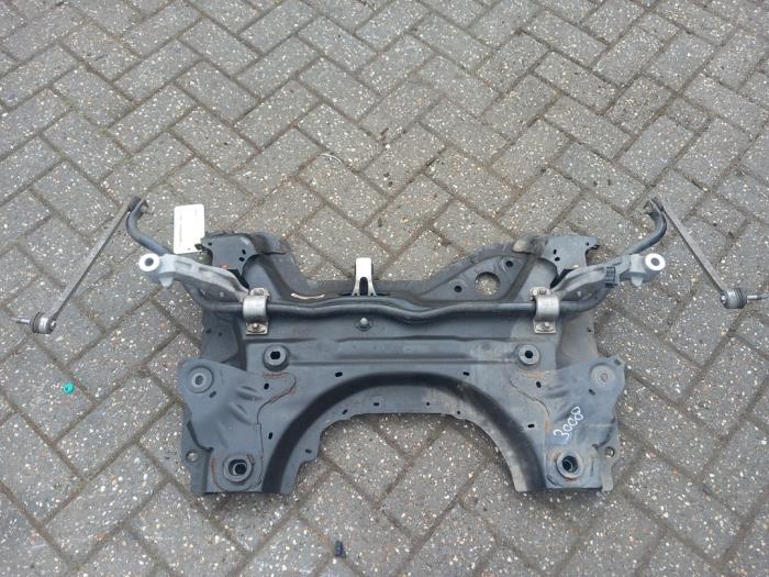Used Subframe Peugeot 3008 II (M4/MC/MJ/MR) 1.2 12V e-THP PureTech 130 Price € 356,95 Inclusive VAT offered by DeVo Autoparts