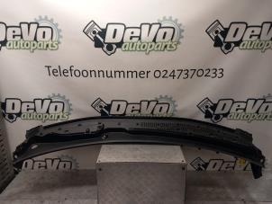 Begagnade Torpedgaller Kia Niro II (SG) 1.6 GDI Plug-in Hybrid Pris € 199,65 Inklusive moms erbjuds av DeVo Autoparts
