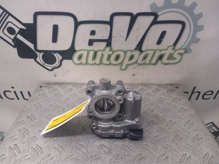 Usagé Boitier papillon Renault Captur I (2R) 1.3 TCE 130 16V Prix € 42,35 Prix TTC proposé par DeVo Autoparts