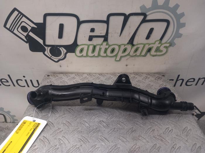 Begagnade Vattenrör Peugeot 3008 II (M4/MC/MJ/MR) 1.2 12V e-THP PureTech 130 Pris € 18,15 Inklusive moms erbjuds av DeVo Autoparts