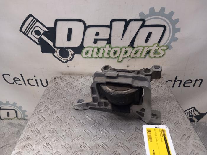Support moteur d'un Ford C-Max (DXA) 1.5 Ti-VCT EcoBoost 150 16V Van 2018