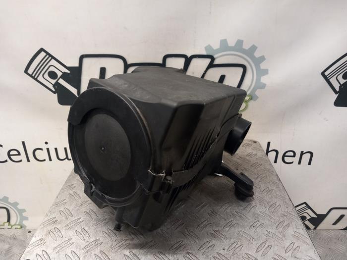 Begagnade Luftfilterhus Ford C-Max (DXA) 1.5 Ti-VCT EcoBoost 150 16V Van Pris € 36,30 Inklusive moms erbjuds av DeVo Autoparts