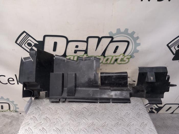 Begagnade Lufttratt Toyota RAV4 (A5) 2.5 16V Pris € 30,25 Inklusive moms erbjuds av DeVo Autoparts