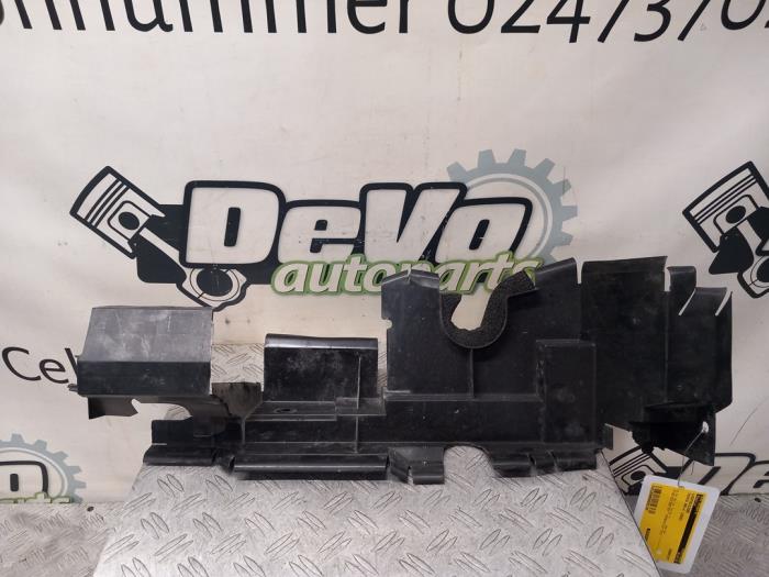 Begagnade Lufttratt Toyota RAV4 (A5) 2.5 16V Pris € 54,45 Inklusive moms erbjuds av DeVo Autoparts