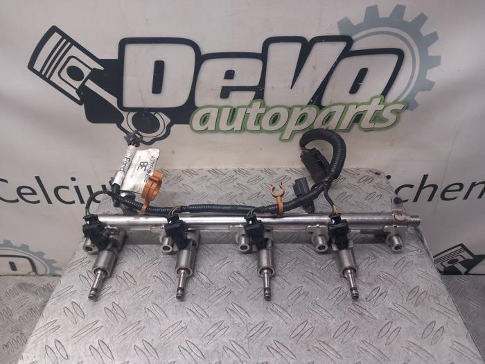 Usagé Système d'injection Ford Focus 3 ST 2.0 ST EcoBoost 16V Prix € 242,00 Prix TTC proposé par DeVo Autoparts