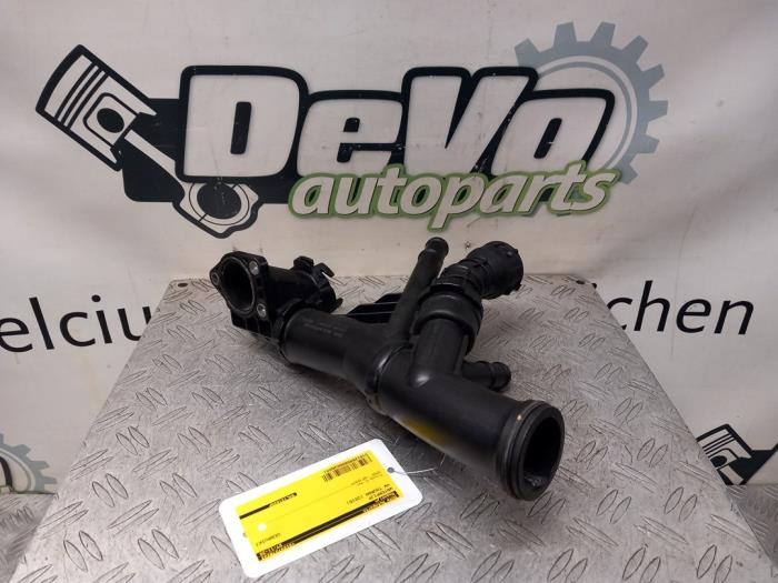 Begagnade Vattenrör Volkswagen Touran (5T1) 2.0 TDI 150 Pris € 30,25 Inklusive moms erbjuds av DeVo Autoparts