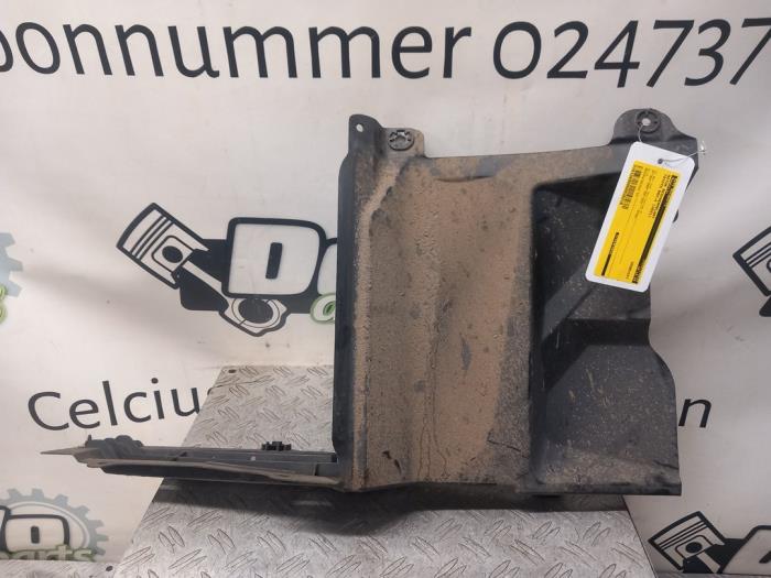 Toyota Rav-4 Plaques de protection moteur stock | ProxyParts.fr