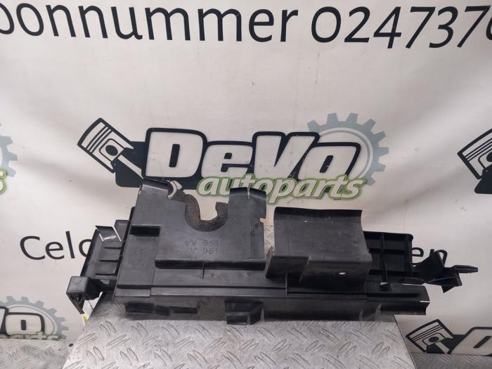 Begagnade Lufttratt Toyota RAV4 (A5) 2.5 16V Pris € 30,25 Inklusive moms erbjuds av DeVo Autoparts