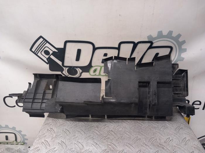 Begagnade Lufttratt Toyota RAV4 (A5) 2.5 16V Pris € 30,25 Inklusive moms erbjuds av DeVo Autoparts