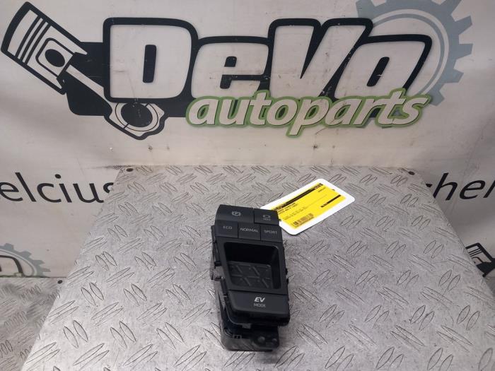 Gebrauchte Handbremse Schalter Toyota RAV4 (A5) 2.5 16V Preis € 90,75 Mit Mehrwertsteuer angeboten von DeVo Autoparts