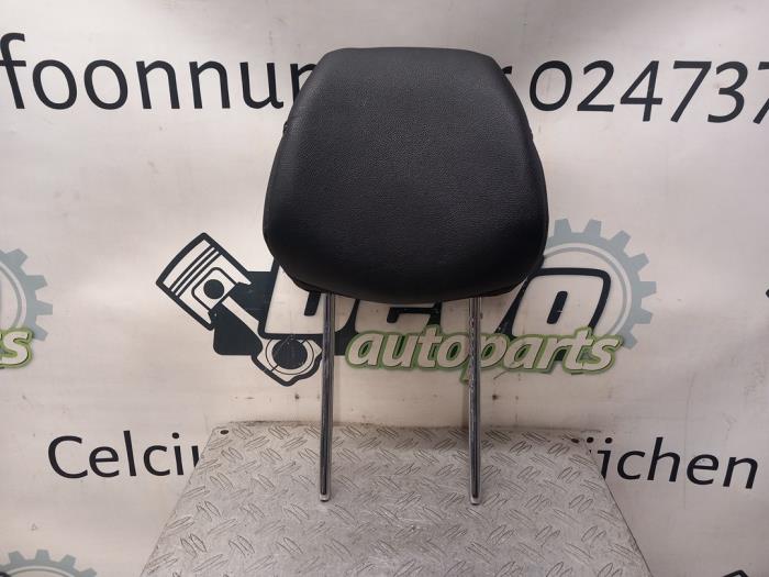 Używane Zaglówek Renault Kadjar (RFEH) 1.3 TCE 160 FAP 16V Cena € 60,50 Z VAT oferowane przez DeVo Autoparts