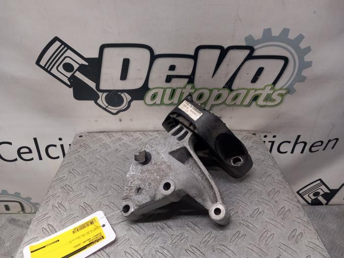 Used Engine mount Renault Kadjar (RFEH) 1.3 TCE 160 FAP 16V Price € 42,35 Inclusive VAT offered by DeVo Autoparts