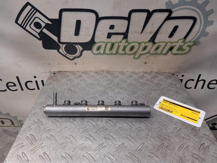 Usagé Système d'injection Renault Trafic (1FL/2FL/3FL/4FL) 1.6 dCi 120 Twin Turbo Prix € 90,75 Prix TTC proposé par DeVo Autoparts