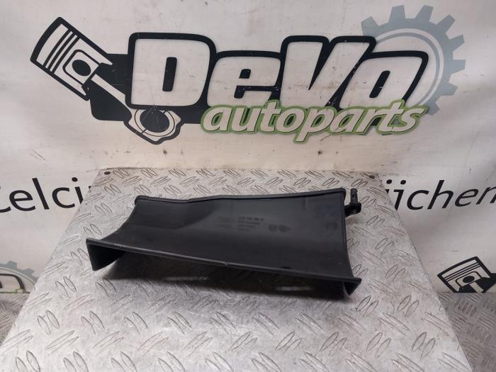 Begagnade Lufttratt Audi A6 Avant (C7) 3.0 TDI V6 24V biturbo Quattro Pris € 12,10 Inklusive moms erbjuds av DeVo Autoparts