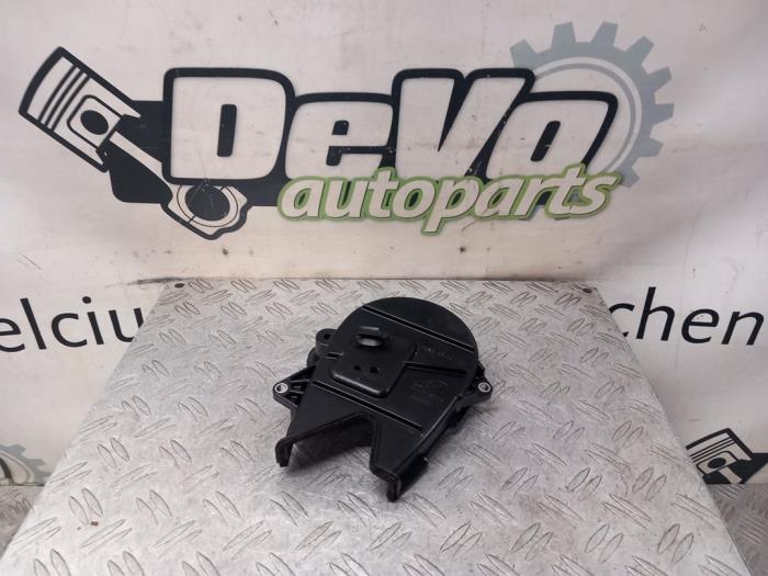 Usagé Couvercle de distribution Ford Focus 4 Wagon 1.0 EcoBoost 12V Hybrid 125 Prix € 24,20 Prix TTC proposé par DeVo Autoparts