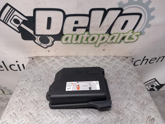 Begagnade Batterilock Citroen C3 (SX/SW) 1.2 12V e-THP PureTech 110 Pris € 24,20 Inklusive moms erbjuds av DeVo Autoparts