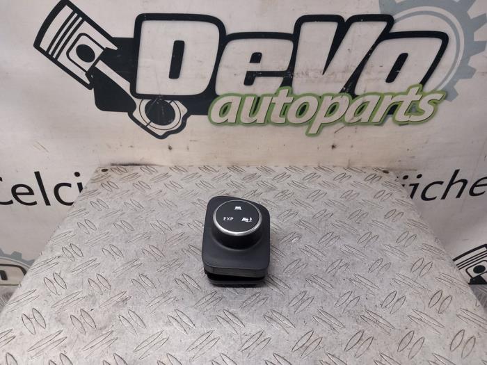 Usados Interruptor ESP Renault Captur I (2R) 1.2 TCE 16V EDC Precio € 121,00 IVA incluido ofrecido por DeVo Autoparts