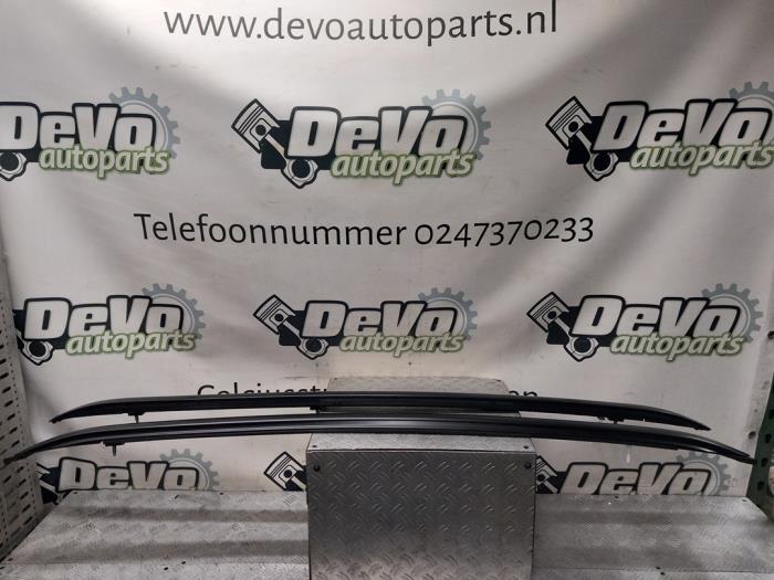 Begagnade Takskenor Toyota Yaris Cross (PB1/PJ1) 1.5 12V Hybrid 115 4x4 Pris € 242,00 Inklusive moms erbjuds av DeVo Autoparts