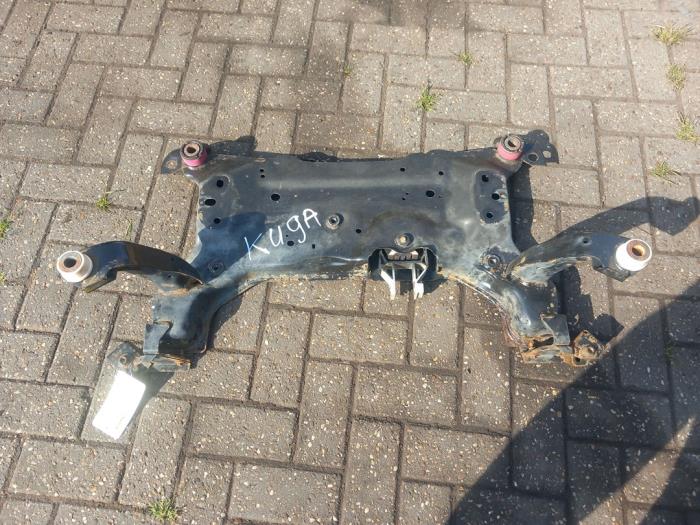 Usagé Faux châssis Ford Kuga II (DM2) 1.5 EcoBoost 16V 120 Prix € 121,00 Prix TTC proposé par DeVo Autoparts
