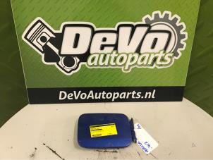 Used Fuel cap Mazda 323 Fastbreak (BJ14) 2.0 DiTD 16V Price on request offered by DeVo Autoparts