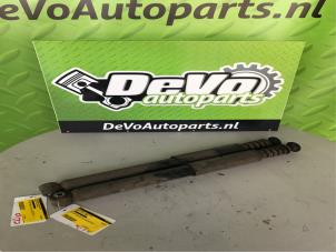 Used Rear shock absorber, right Renault Clio III (BR/CR) Price on request offered by DeVo Autoparts