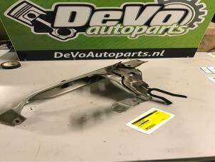 Used Headlight frame, right Opel Astra H (L48) 1.6 16V Twinport Price on request offered by DeVo Autoparts