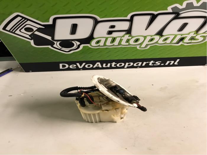 Electric fuel pump Opel Zafira Mk.II 1.6 16V 93187095 Z16XEP