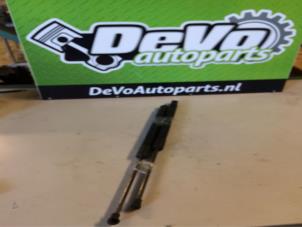 Used Set of gas struts for boot Volkswagen Golf VII (AUA) 1.4 TSI 16V Price on request offered by DeVo Autoparts