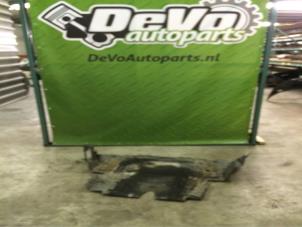 Used Engine protection panel Opel Zafira (M75) 1.9 CDTI Price on request offered by DeVo Autoparts