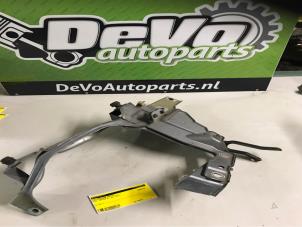 Used Headlight frame, right Opel Zafira (M75) 1.7 CDTi 16V Price on request offered by DeVo Autoparts