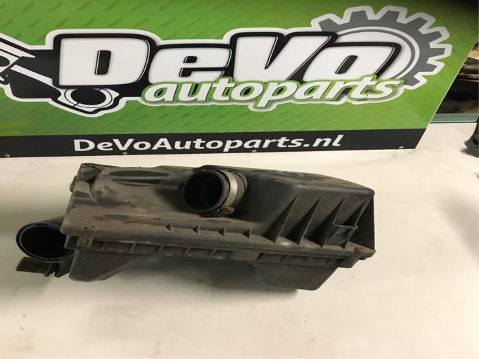 Begagnade Luftfilterhus Opel Zafira (M75) 1.7 CDTi 16V Pris på förfrågan erbjuds av DeVo Autoparts