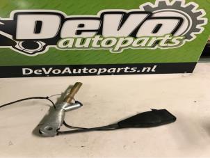 Used Rear seatbelt buckle, right Renault Scénic II (JM) Price on request offered by DeVo Autoparts