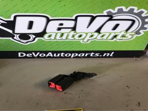 Used Rear seatbelt buckle, centre Volkswagen Golf VII (AUA) 1.4 TSI 16V Price on request offered by DeVo Autoparts