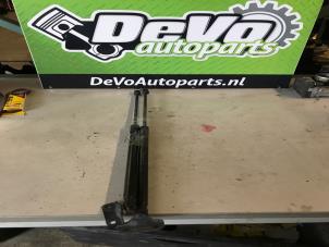 Used Set of gas struts for boot Opel Corsa D 1.4 16V Twinport Price on request offered by DeVo Autoparts