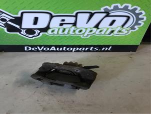 Used Front brake calliper, right Peugeot 308 SW (4E/H) Price on request offered by DeVo Autoparts