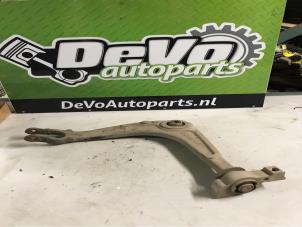 Usagé Bras de suspension avant gauche Peugeot 407 SW (6E) 2.0 HDiF 16V Prix sur demande proposé par DeVo Autoparts