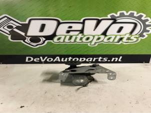 Used Rear wiper motor Peugeot 407 SW (6E) 2.0 HDiF 16V Price on request offered by DeVo Autoparts