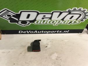 Used Rear seatbelt buckle, left Opel Meriva 1.6 Price on request offered by DeVo Autoparts